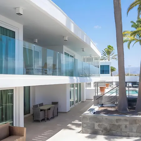 El Oasis Villa